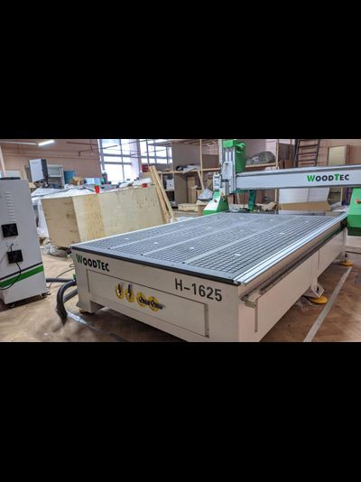 Фрезерно-гравировальный станок с ЧПУ WoodTec H 1625