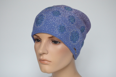 fioletovaya-shapka-s-ukrasheniyami-vizio-italiya-7091-cy