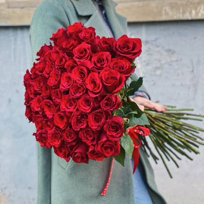 Букет из 51 красной розы 70 см