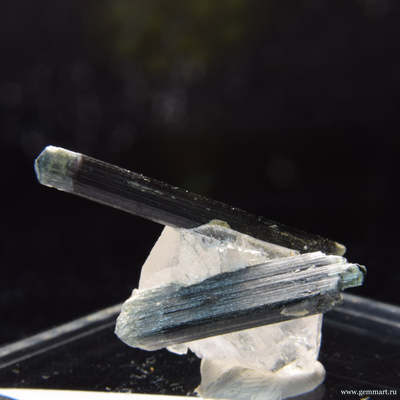 Турмалин на кварце. Пакистан. 31*18*14мм