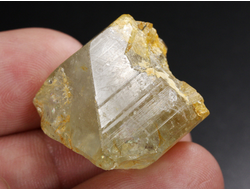 Топаз, кристалл, Россия, Забайкальский край (25*22*17 мм, 18,8 г) №36057