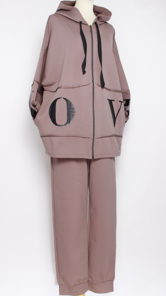 КОСТЮМ ЖАКЕТ НА МОЛНИИ И БРЮКИ "LOVE" какао р.50,54