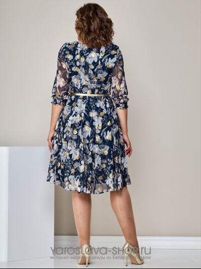 Шифоновое женское платье в синем цвете с цветочным принтом