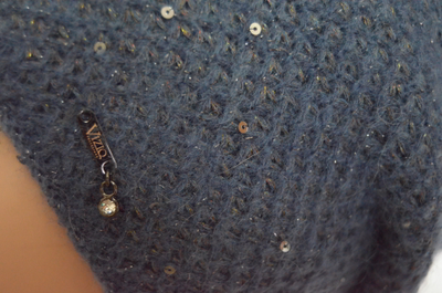 Пайетки на голубой шапке Vizio италия фото