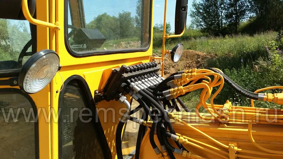 Автогрейдер ДЗ-180 после полного капремонта