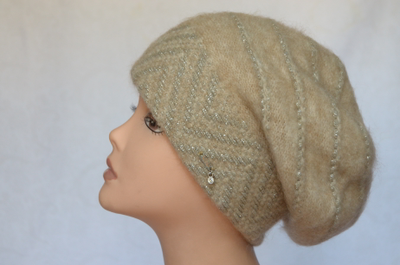 Бежевый теплый зимний берет Vizio Италия 5854