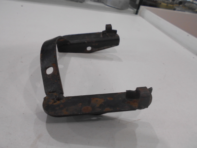 Крепление сиденья Днепр