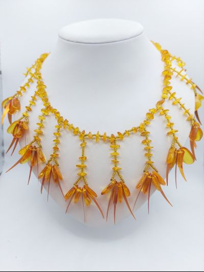 Колье из Чешского бисера и натурального янтаря 11020