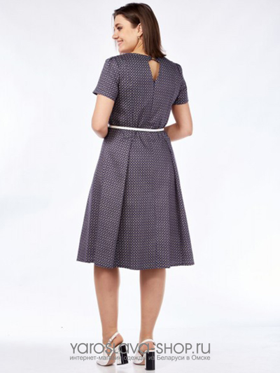 Женское платье А-силуэта темного синего цвета в мелкий рисунок