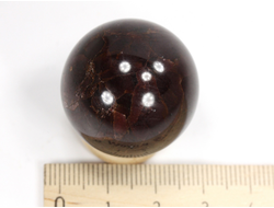 Шар Гранат Альмандин, Индия (28,5 мм, 48 г) №35927