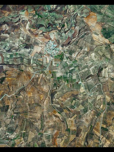 Картина обогреватель, спутниковое фото оливковых посадок вокруг деревни Ивия