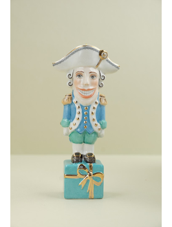 Щелкунчик на подарке