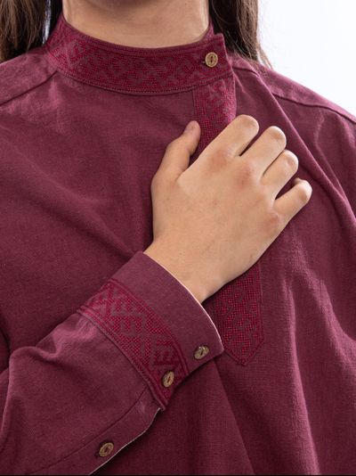 Косоворотка современная из крапивы Богатырская с вышивкой