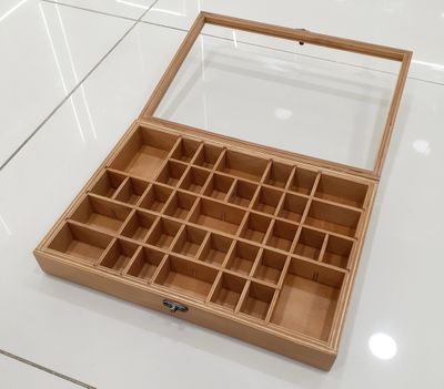 Коробка 50 ячеек, для коллекции камней и минералов