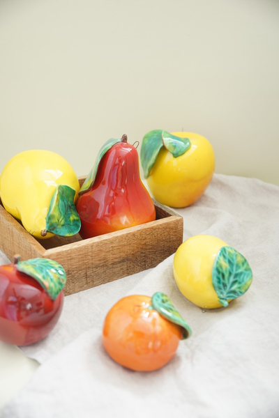 Груша с листом (красная)