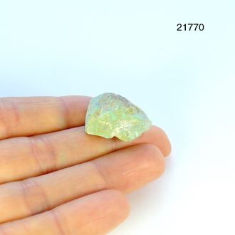 Бирюза натуральная (необработанная) Казахстан арт.21770: 4,4г - 21*17*11мм