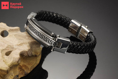 Кожаный мужской браслет со вставкой