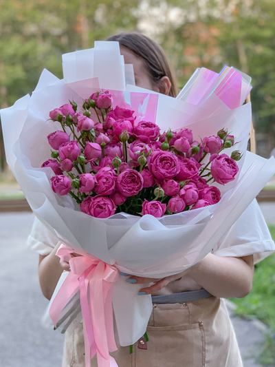 Букет пионовидных роз