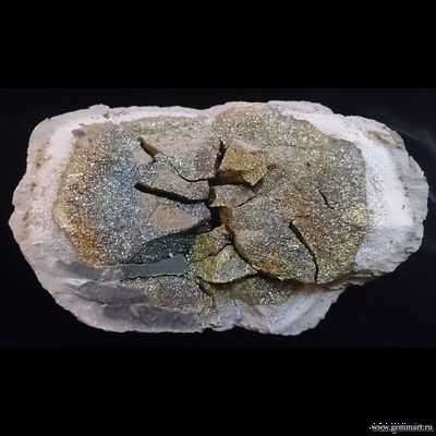 Пирит, "спектропирит", в полости конкреции. Россия. 150*100*80мм