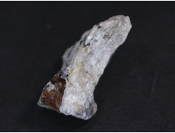 Циркон (кристаллы в породе), Россия, Южный Урал, Вишневые горы (26*17*12 мм, 5 г) №17766