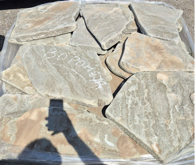 Камень форматный плитняк серо-зелёный галтованный