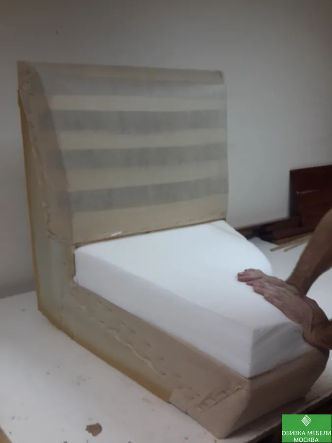 Замена поролона на сиденье кресла
☎ 8(909)-966-27-18