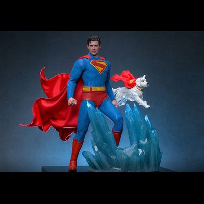 ПРЕДЗАКАЗ - Супермен (Дэвид Коренсвет, "Супермен" 2025 г)  - Коллекционная ФИГУРКА 1/6 Superman &amp; Krypto (MMS812) -  Hot Toys ?ЦЕНА: 39800 РУБ.?