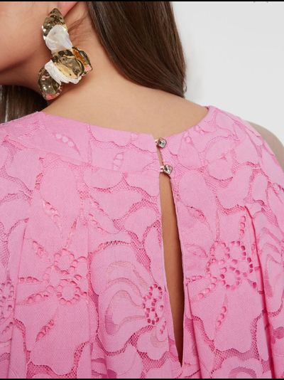 Платье из гипюра розовое