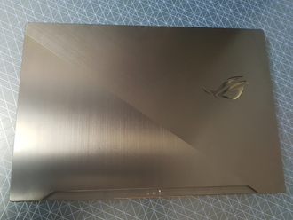 ASUS ROG ZEPHYRUS S17 GX701LXS-HG057T ( 17.3 FHD IPS 300Hz I7-10875H RTX2080 SUPER(8Gb) 32Gb SSD 1Tb )