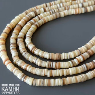 Перламутр бежевый плоские диски фри-форм 6,5х2 мм, цена за нить 19 см