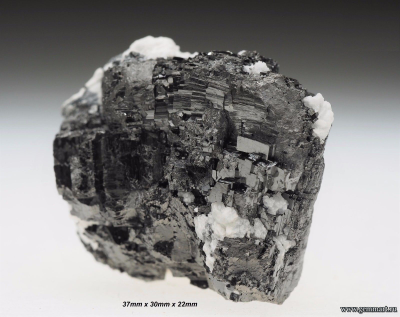 Браунит и кальцит. Южная Африка. 37*30*22мм.