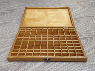 Коробка 100 ячеек, для коллекции камней, цвет "Клен" (32*23*3,5 см, 1100 г) №23001