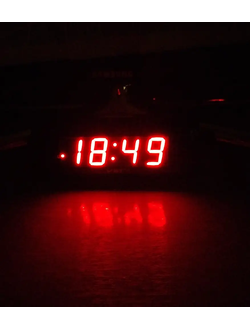 Сетевые часы VST-738 красный