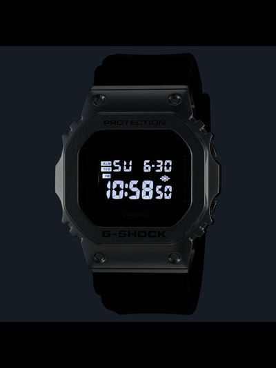 Часы Casio G-Shock GM-5600GC-1