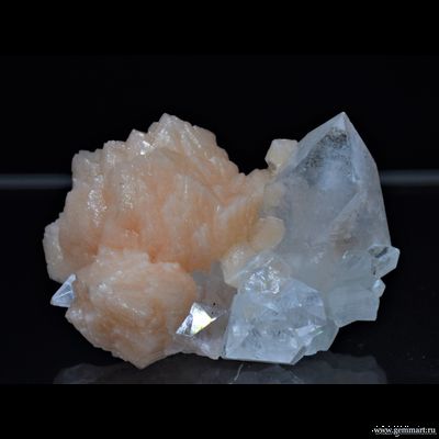 Апофиллит и стильбит (ААА).