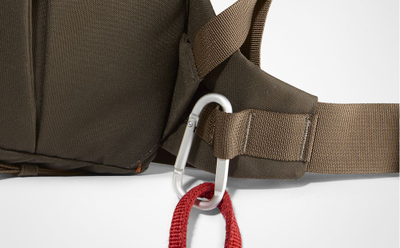Петля для крепления карабина в рюкзаке Fjallraven Lappland Hike 15