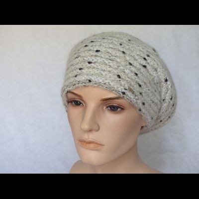 Vizio Италия 6924 берет белый вязаный из мохера и альпака