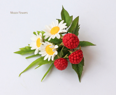 Заколка/брошь "Ромашки & Малина".