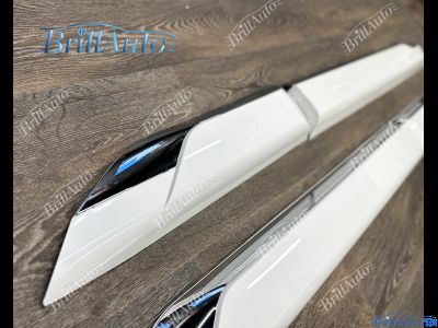 Молдинги Toyota Land Cruiser 300 белые