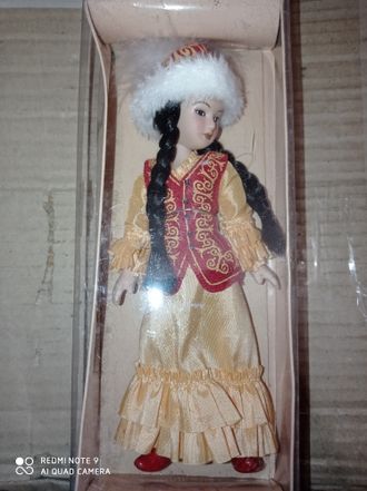 Кукла без журнала &quot;Куклы в народных костюмах&quot; №48  Киргизский праздничный костюм