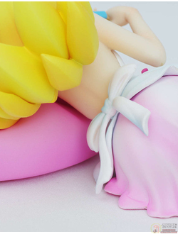 Фигурка Синобу Осино (Shinobu Oshino Donut Cushion)