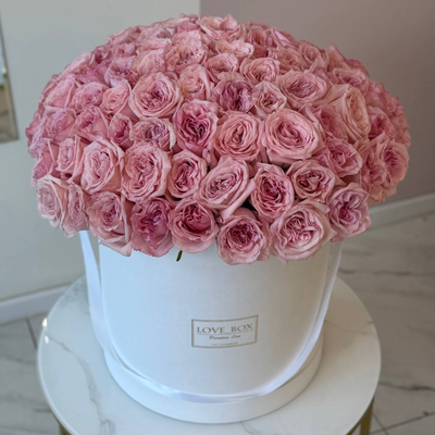 Букет в шляпной коробке XXL с пионовидными розами №2