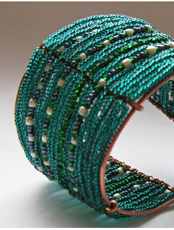 Туманный Авалон. Широкий браслет из бисера по мотивам легенды о "Короле Артуре и рыцарях Круглого стола"