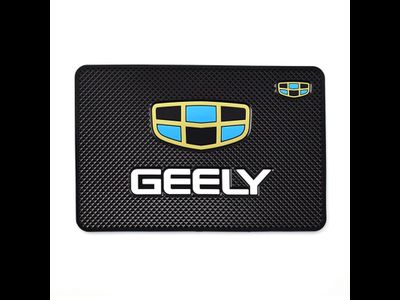 Коврик на торпеду с логотипом GEELY
