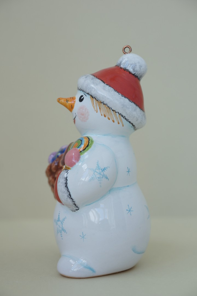 Снеговик со сладостями