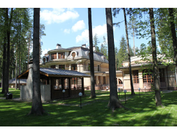 РЕКЛАМА В КОТТЕДЖНОМ ПОСЕЛКЕ «ЖУКОВО-1» (УПРАВДЕЛАМИ ПРЕЗИДЕНТА РФ)