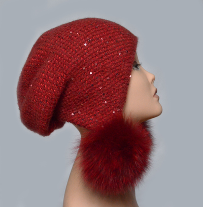 Вязаная шапка ушанка красного цвета женская фото итальянских шапок с помпонами