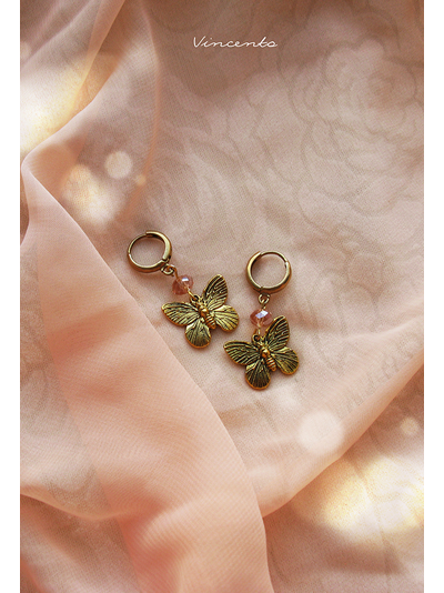 Рассветные бабочки. Золотые серьги-бабочки с хрустальными бусинами