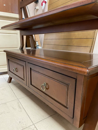 Тумба-мольберт под ТВ.