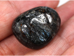 Нуумит, галтовка, Россия (22*18*16 мм, 12,4 г) №28453